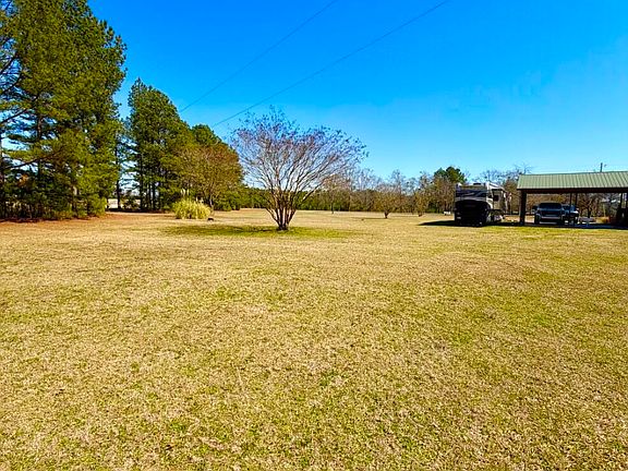 4th image of 1751 Mount Calvary Rd