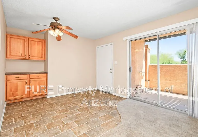 1224 E Evergreen St #102 — Photo 5