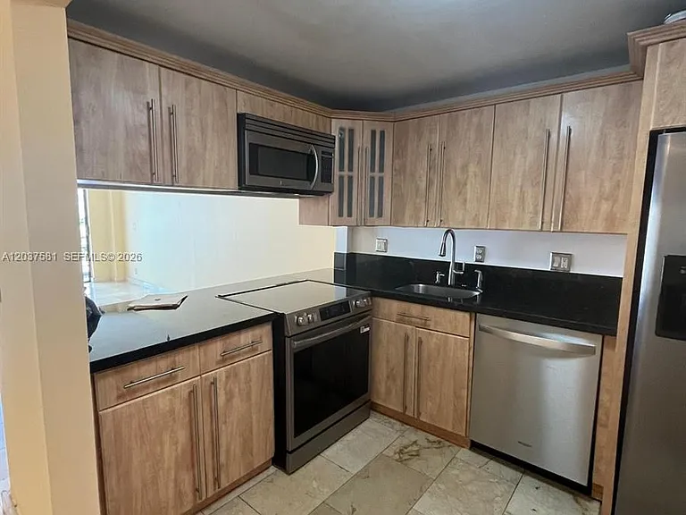 2821 N Miami Beach Blvd #5T — Photo 10
