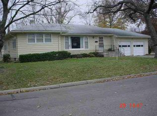 815 N Santa Fe St, Newton, KS 67114