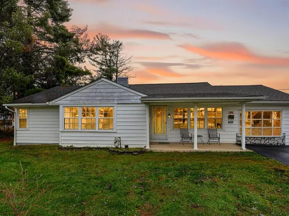 343 Charlotte Ave, Oak Hill, OH 45656