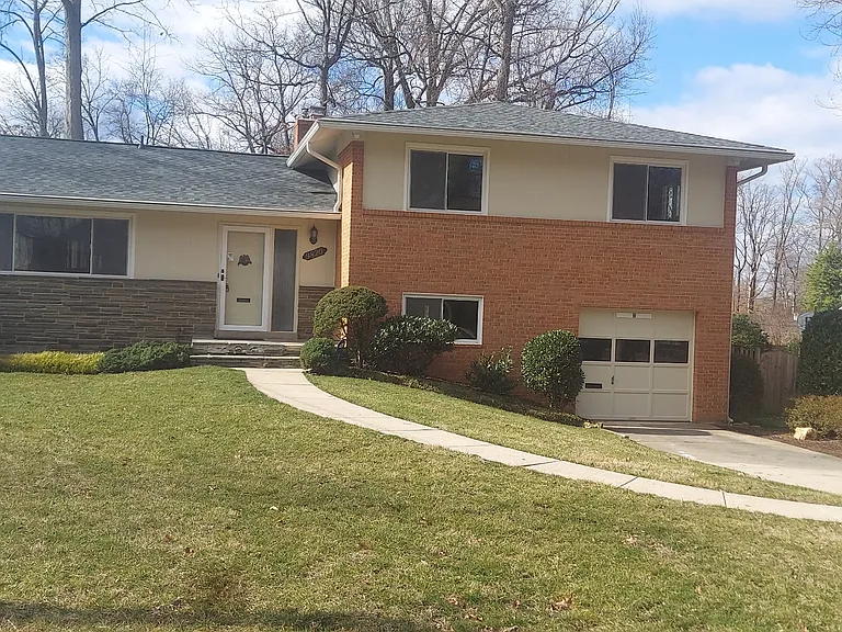 9820 Inglemere Dr — Photo 44