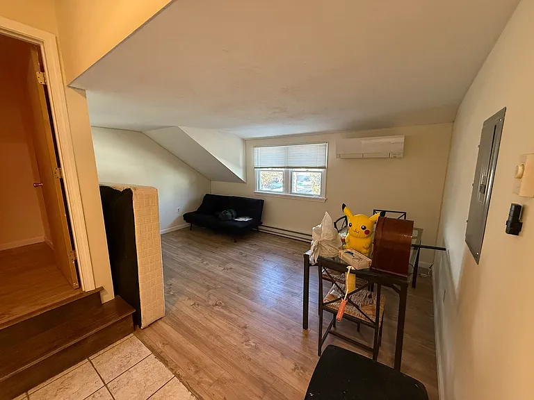 50 Croydon Rd #B — Photo 2