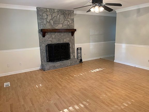 5th image of 1845 Hidden Hills Dr