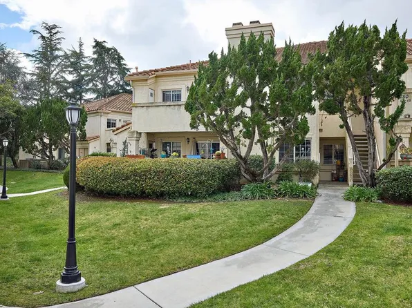 750 Breeze Hill Rd APT 68, Vista, CA 92081