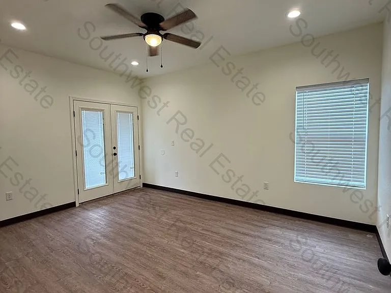 3808 Madison — Photo 6