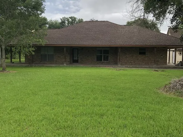 12706 Rollins Rd, Winnie, TX 77665