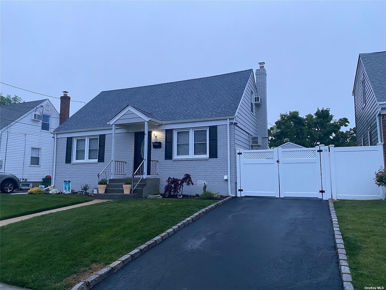 2338 Spruce Street, Seaford, NY 11783 Zillow