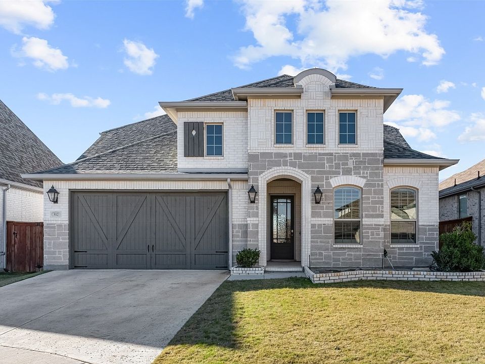 1st image of 812 Hollett Ct