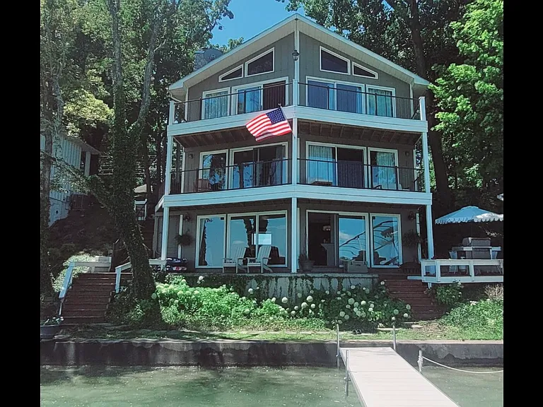 W South Lake Gage Dr — Photo 2