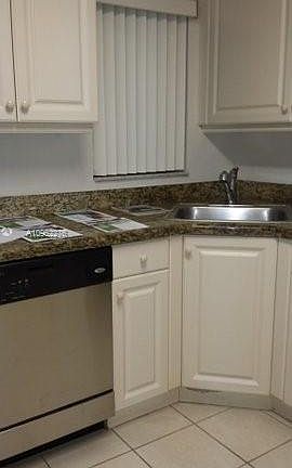 5th image of 3600 Mystic Pointe Dr APT 617