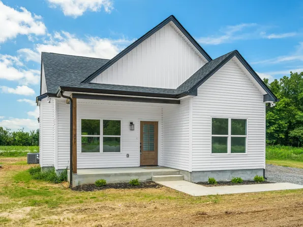 377 Woods Rd, Portland, TN 37148