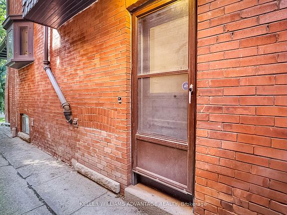 3rd image of 146 Madison Ave