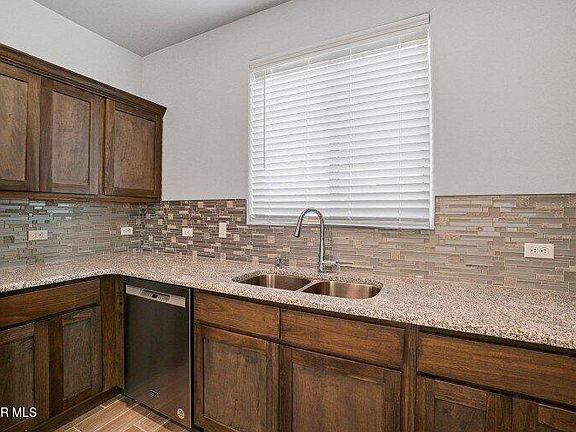 5th image of 269 Huntstanton St