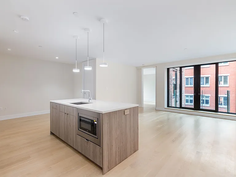 156 Beekman St #3D — Photo 3