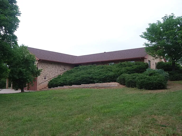 4501 S El Camino Dr — Photo 2