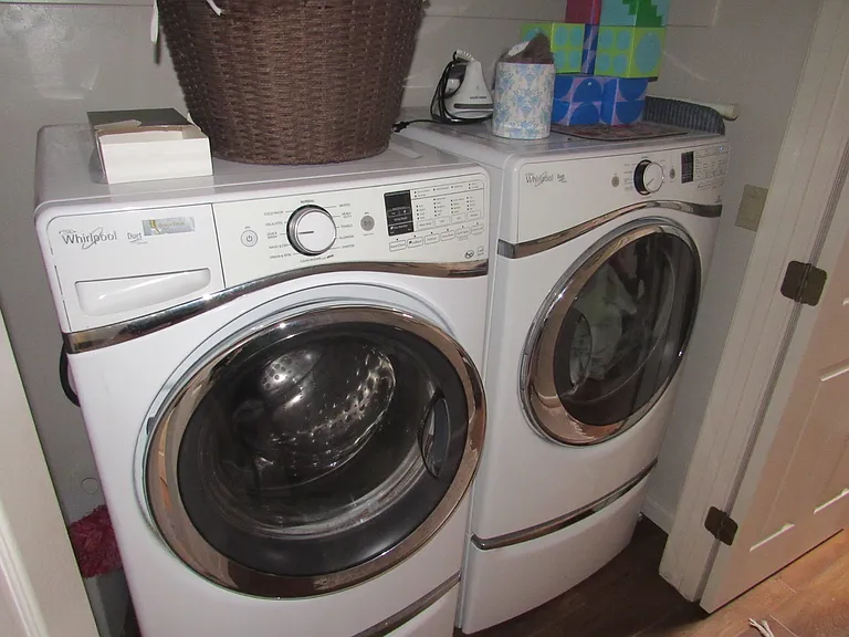 143 E Bowers Ct — Photo 34