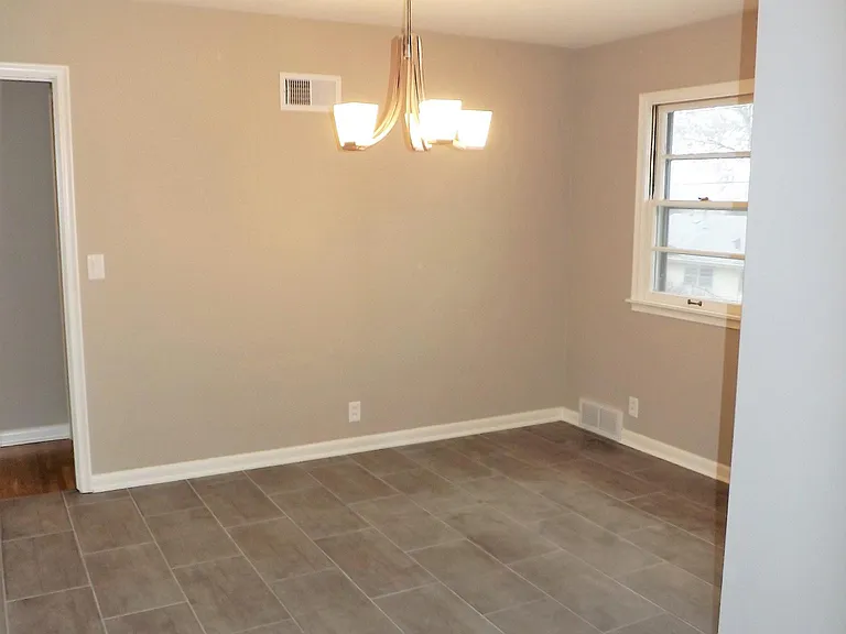 708 S 67th St — Photo 15