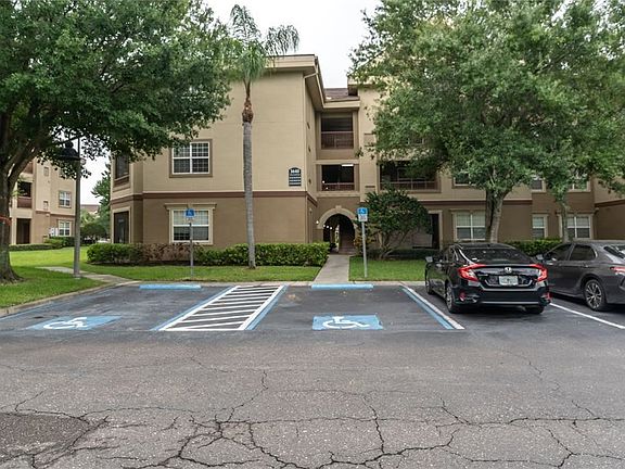 2nd image of 1640 Villa Capri Cir APT 301