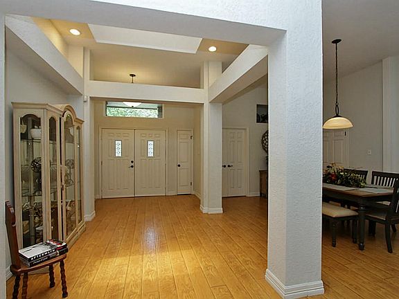 3rd image of 3819 Village Oaks Dr