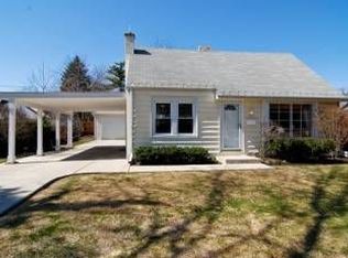 312 Spruce St, Glenview, IL
