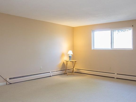 5th image of 131 Creek St APT 8