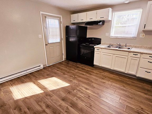 2nd image of 136 Sunnyslope Dr APT 2