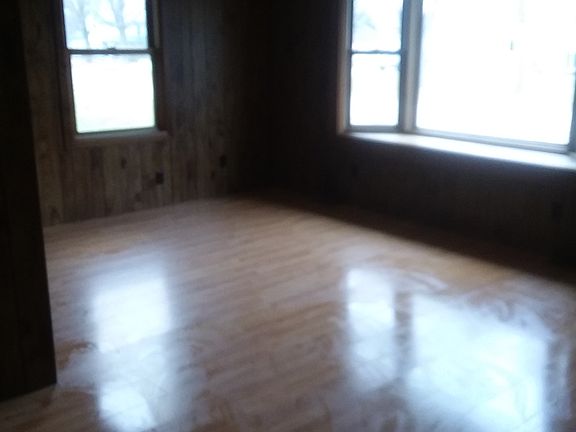 2nd image of 520 E Mulberry St