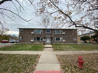 11205 1st St APT 1E, Mokena, IL 60448