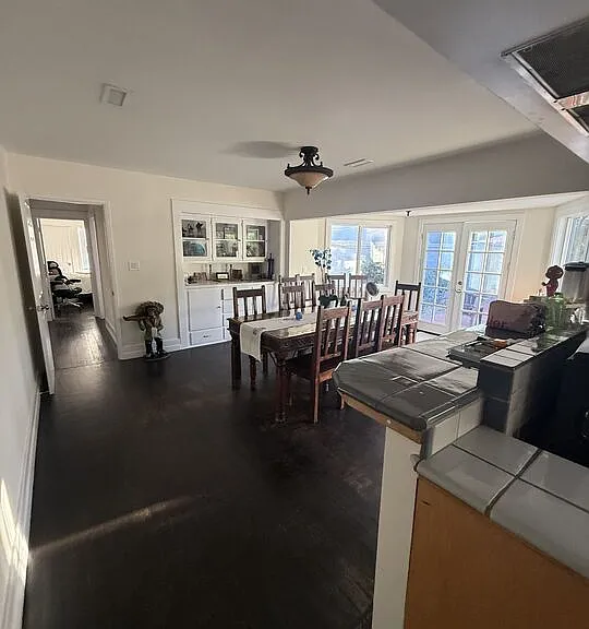 14151 Chandler Blvd — Photo 4