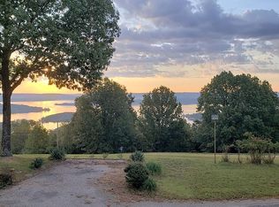 52 Eagle Ridge Ln, Branson West, MO 65737