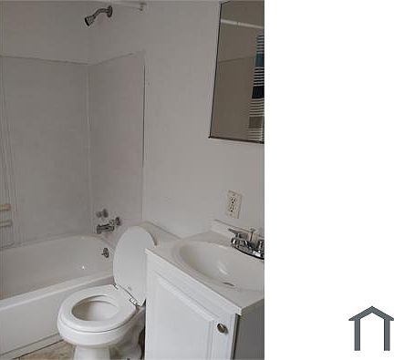 4th image of 15786 Mandalay Ave