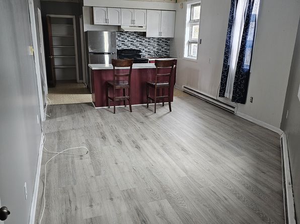 1381 10th Ave FLOOR 2