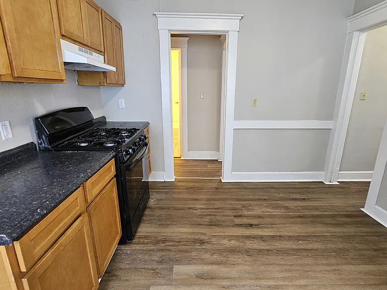103 Sheffield Ave #2B — Photo 6