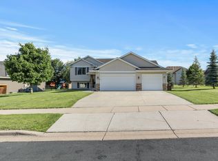 1207 Tikalsky St SE, New Prague, MN 56071