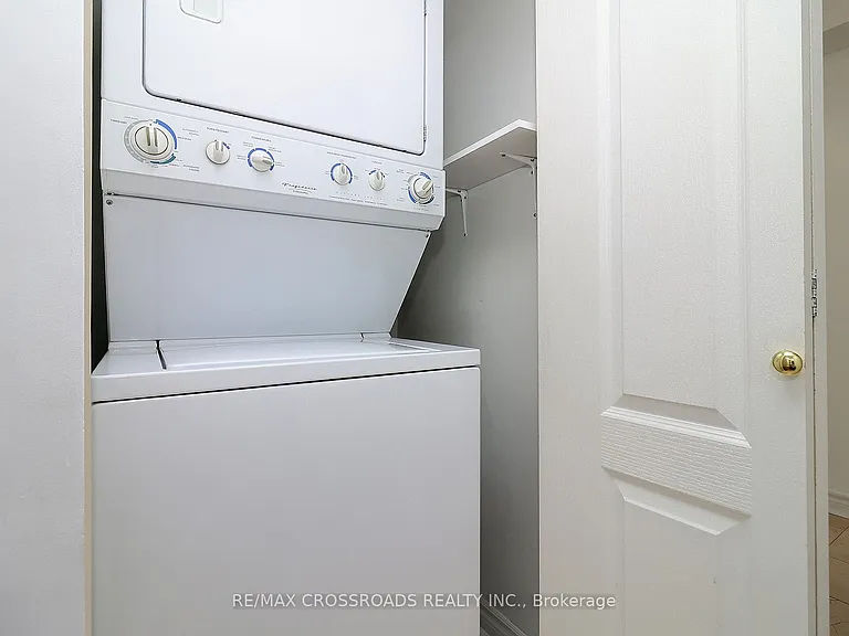350 Princess Royal Dr #703 — Photo 17