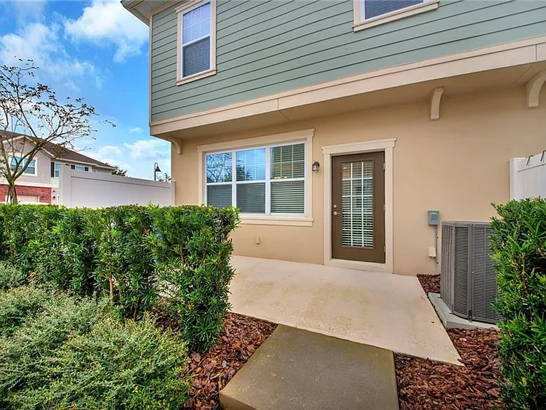 93 Zamora Pl — Photo 13