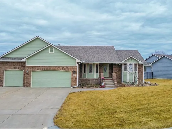 1924 S Tara Falls Ct, Wichita, KS 67207