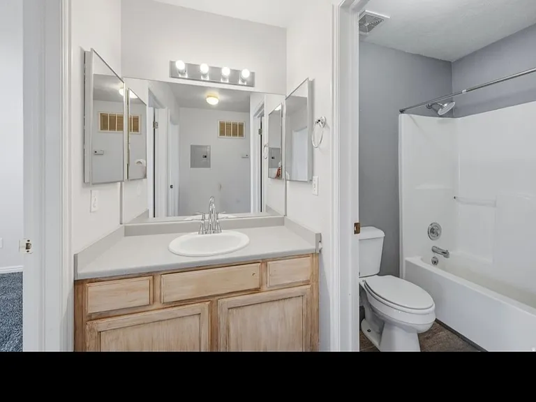 1436 W Mayapple Way — Photo 7