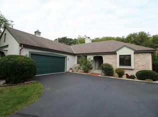 755 Rae Dr, Hartland, WI 53029