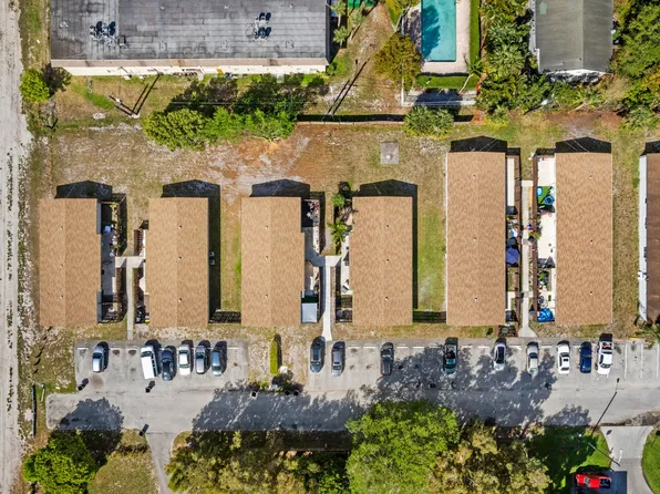 3441 Hi St, Lake Worth, FL 33461