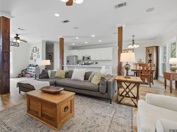 10681 Hilltree Dr, Baton Rouge, LA 70810