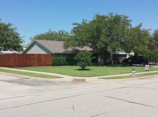 2711 Elk Grove Rd, Carrollton, TX 75007