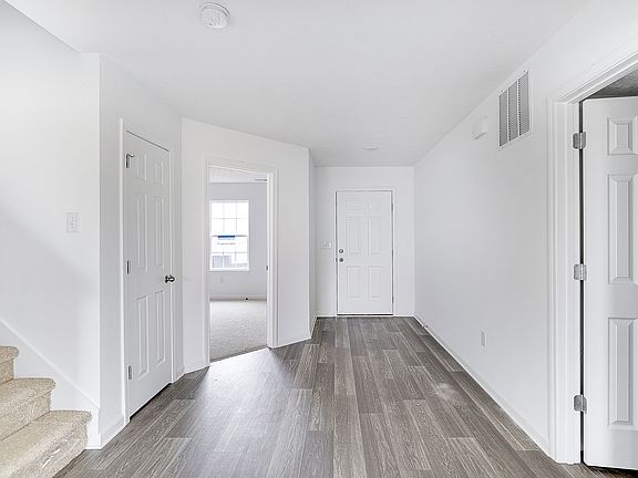 3rd image of 2166 Carnegie Dr