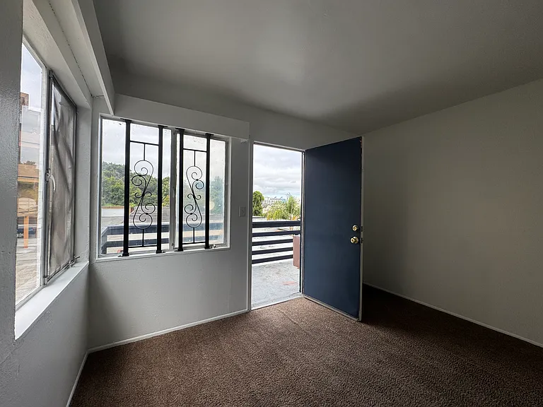 216 Orange St — Photo 17