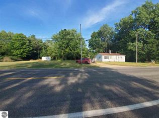 5728 N Lumberjack Rd, Riverdale, MI 48877