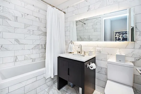 Rented by Keller Williams NYC | media 32