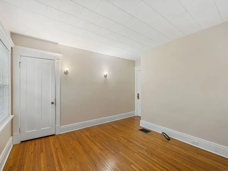 122 Stratford Rd — Photo 14