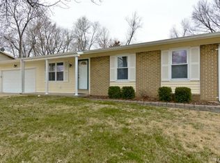 3551 Ridgewood Dr, Saint Charles, MO 63303