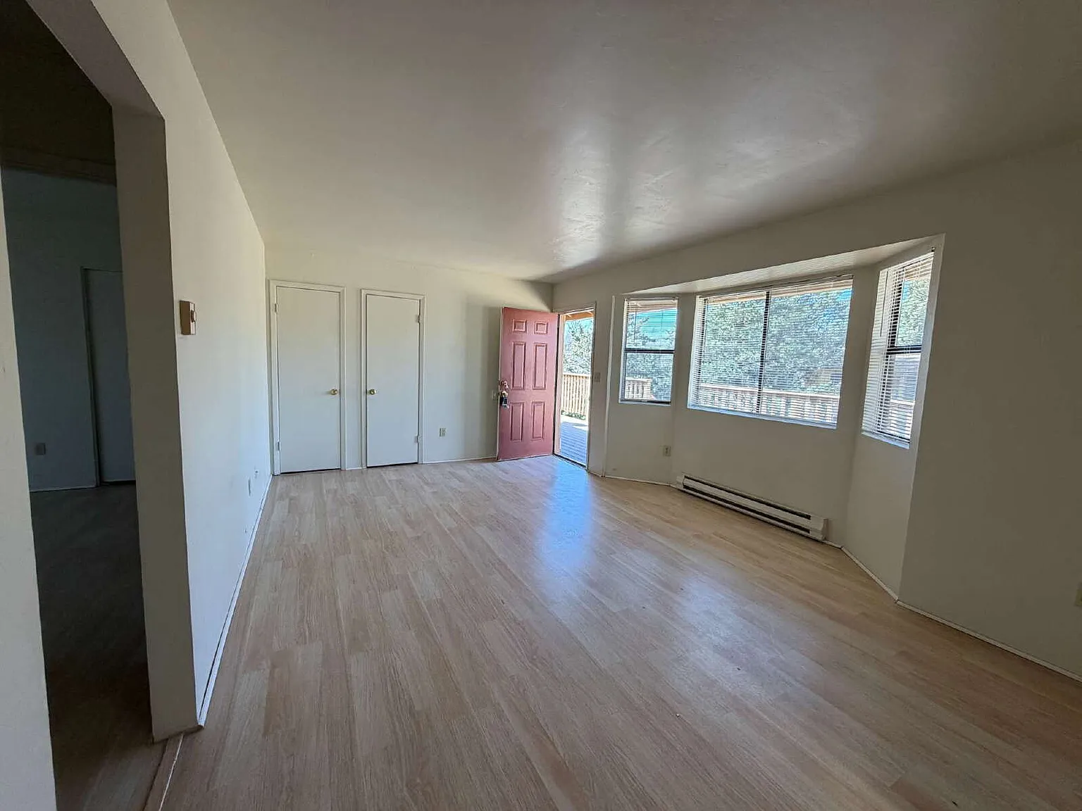 2 bed, 1.0 bath, 680 sqft, $1,200 — Photo 4
